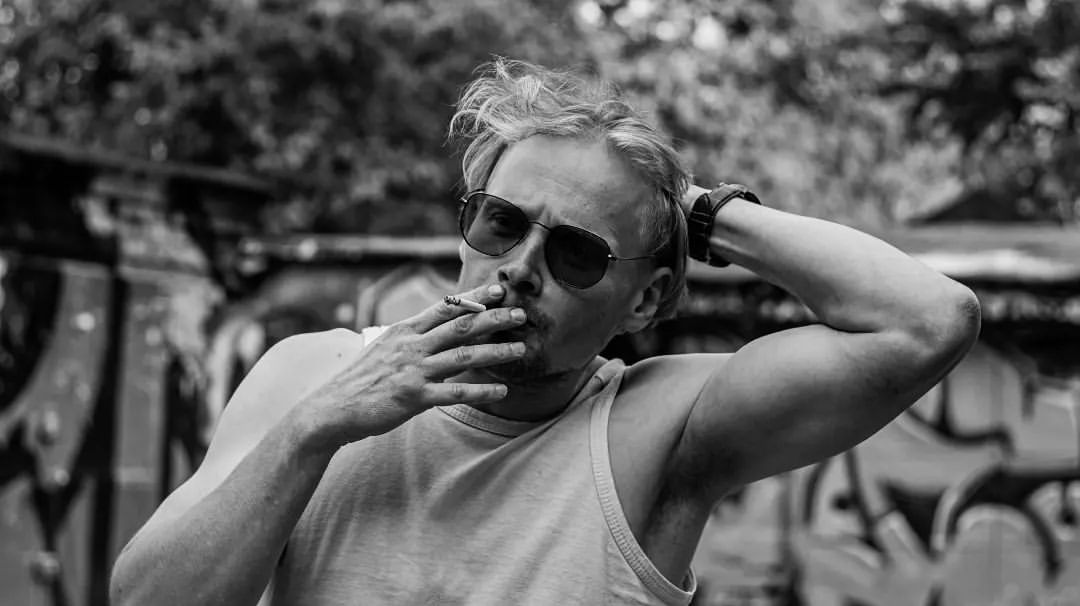 boypravsergei_ph in LOOKY. #bw,#man,#brutal,#smoke,#glases,#muscle,#cinema,#cinemaphotography,#blackandwhite. #bw #man #brutal #sm...