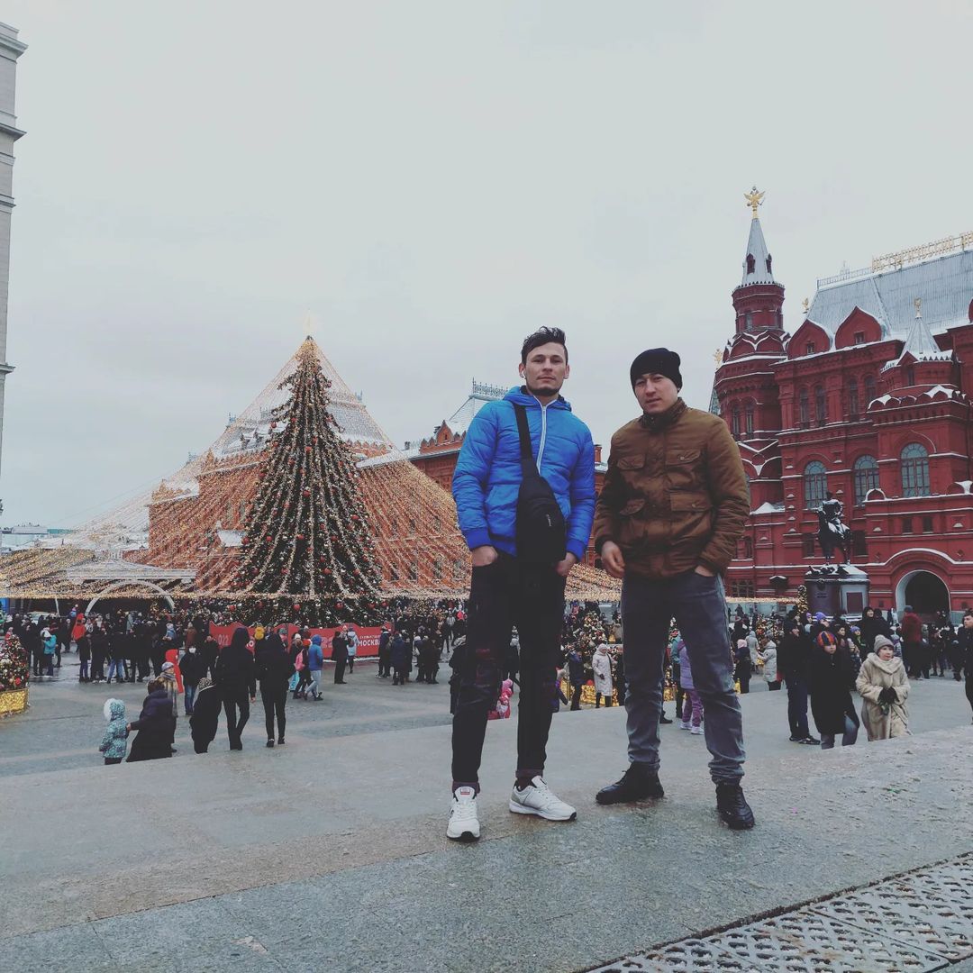 khikmatullayev23 in LOOKY. . null