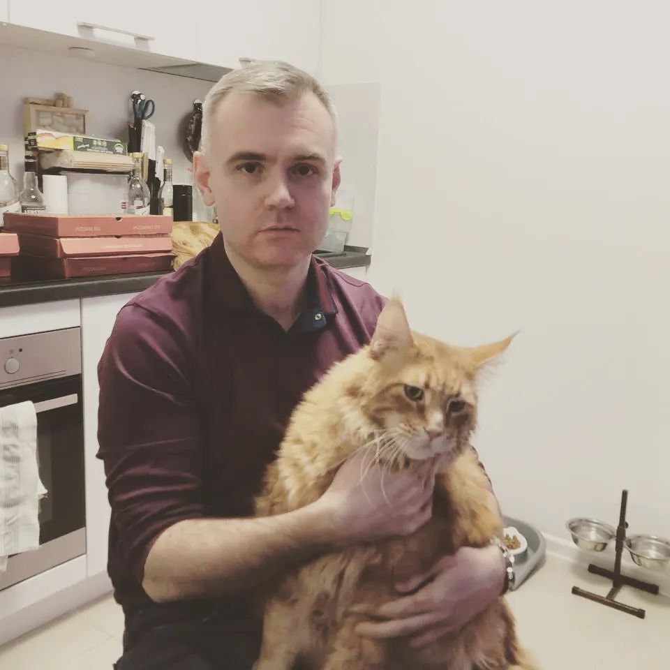 Рыжий хозяин стрима и его охрипший гость :)
Кто вчера пропустил - запись можно посмотреть по ссылке в профиле.