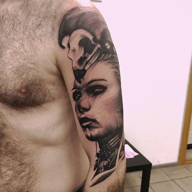 ИГОРЬ  ТАТУ  МИНСК в LOOKY. #tattoo,#tattoominsk,#минск,#татуминск,#татуировка,#рекомендации. Начал делать руку.
К...