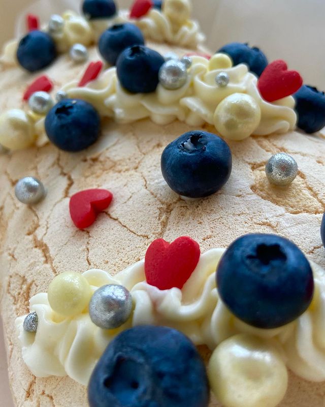 dovgan.cake в LOOKY. . Розыгрыш меренгового...