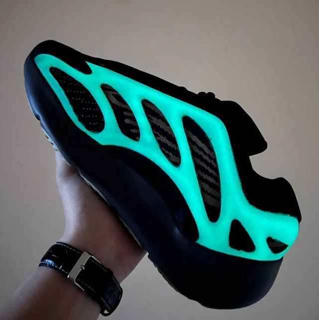 shoesby_bb в LOOKY. . YEEZY 700 V3
Премиум...