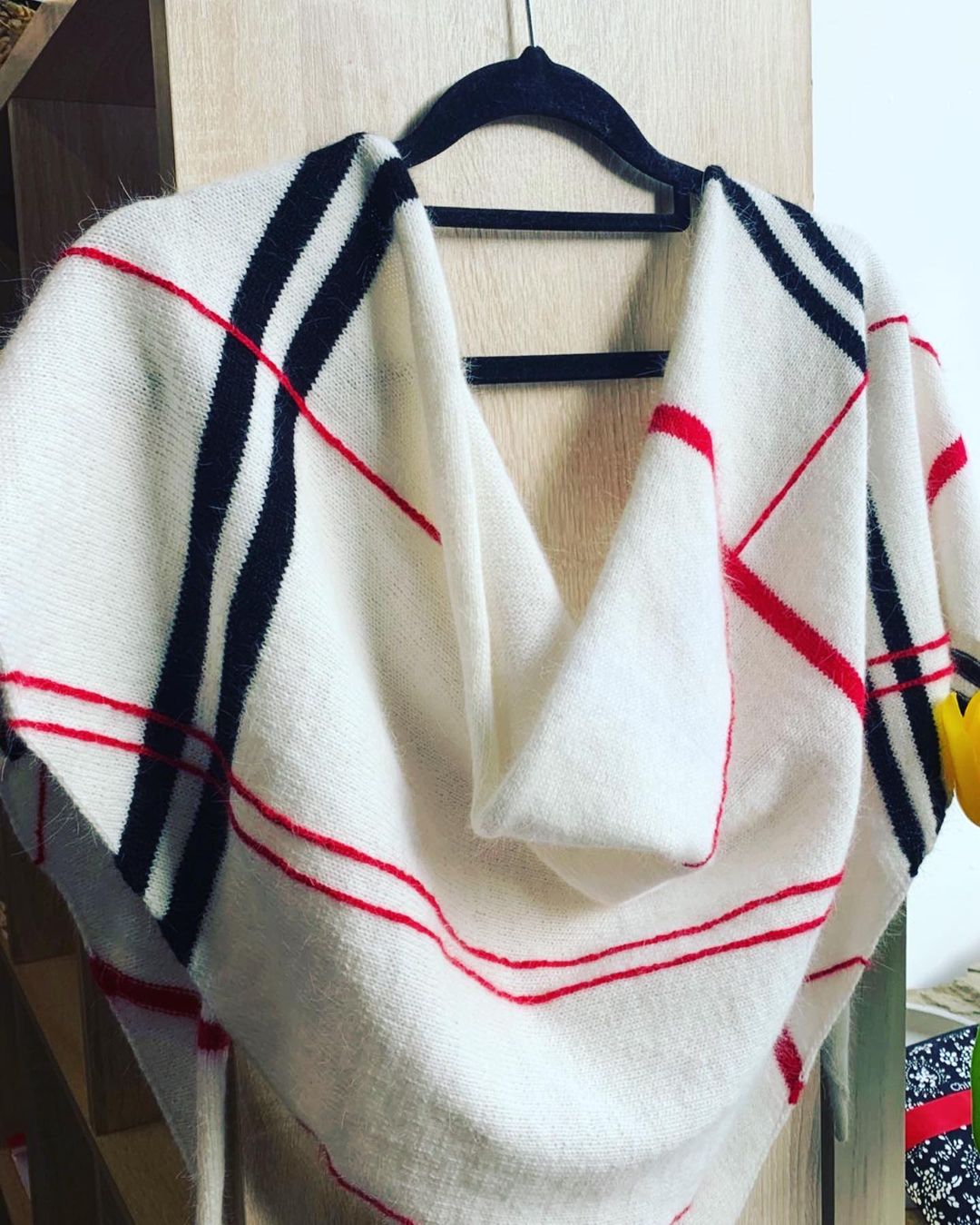 salih_knits в LOOKY — Красотка в стиле Burberry - косынка из ангоры 😍
Этот стиль 