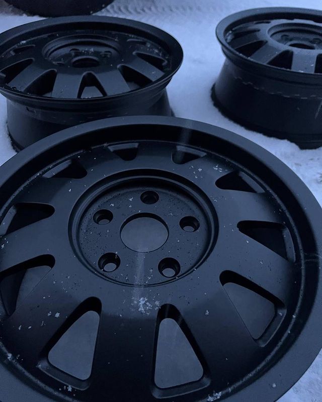 Порошковая Краска в LOOKY. . Черный матовый 🖤
Че...