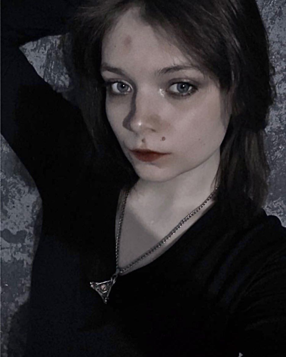 cheerful_282_ in LOOKY. . Не беги от самого се...