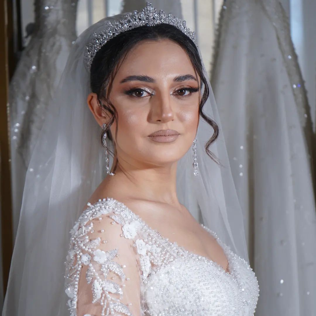 Bridal Photosession.

Model: @__khizgiiaeva__ 
MakeUp: @afaveliyeva
Studio: @baki_gozellik_merkezi
Photographer: @hamidoffstudio