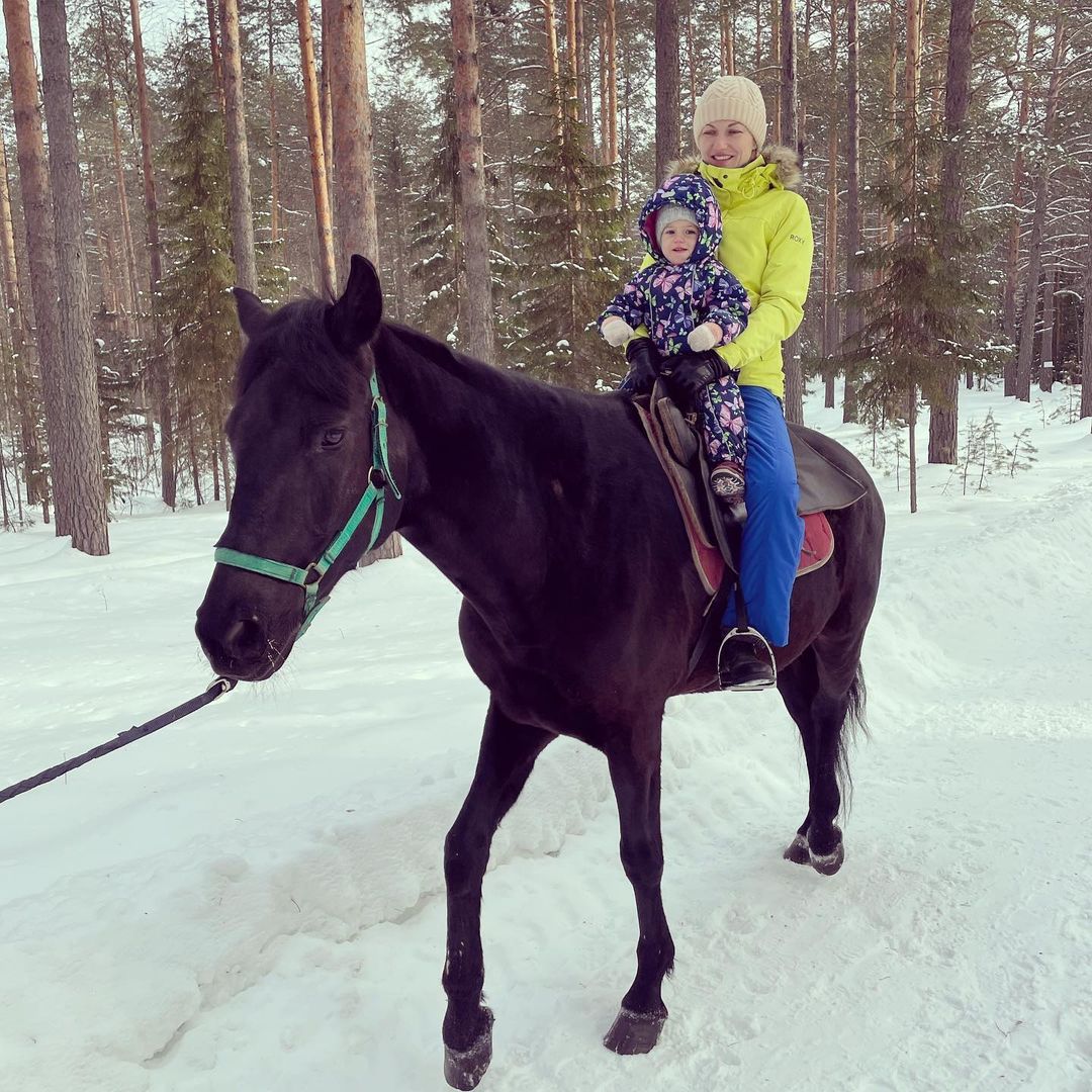 stacysoroka в LOOKY — Ну все, у Марты случилась большая любовь с лошадьми😄