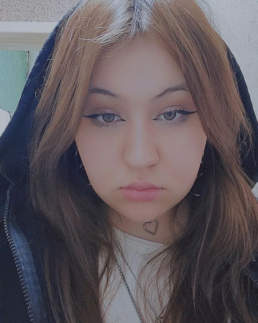 детка, ты вся горишь, я твой огнетушитель, пышь-пышь 💘
стала альтушкой 🩻

#хотелаесть #университетскаяжизнь #исейчасхочуесть #устала #тогдаябыланакухне #плакаладоэтого #люблюсвоихдетей #кромеодной