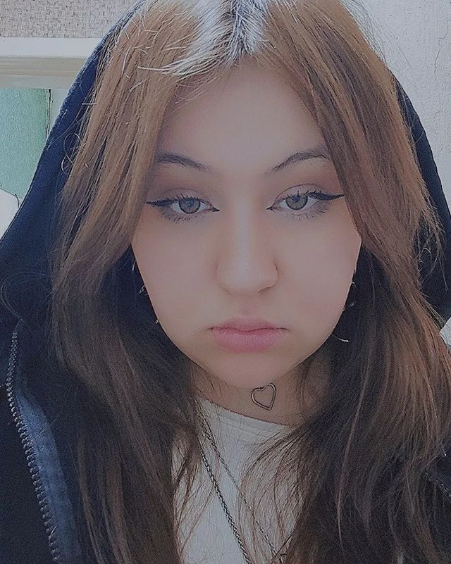 koroleva_bulochek22 в LOOKY. #хотелаесть,#университетскаяжизнь,#исейчасхочуесть,#устала,#тогдаябыланакухне,#плакаладоэтого,#люблюсвоихдетей,#кромеодной. детка, ты вся горишь...