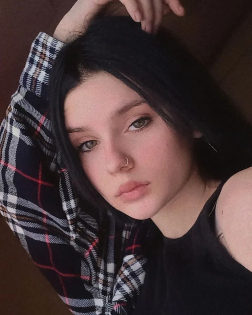 cocxcoll.x in LOOKY. . kiss kiss💋