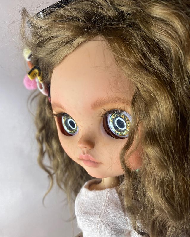 blythe_by_katrinshilo в LOOKY. #blytheusa,#blythedoll,#blytherussia,#blytheitaly,#blythedubai,#blythecustom,#blytheнаподарок,#наподарокдевушке,#блайзомания,#блайзкастом,#blyhtecustom. Пусть будет здесь!

...