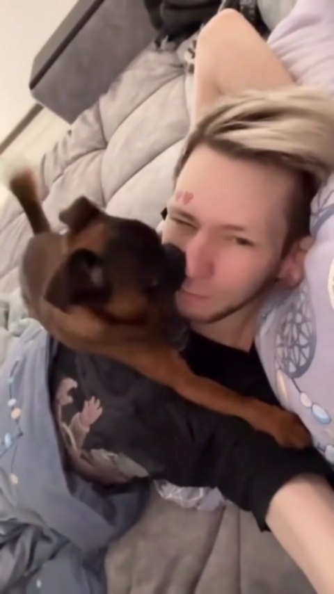 yoshik_dog в LOOKY. . Поцелуй)