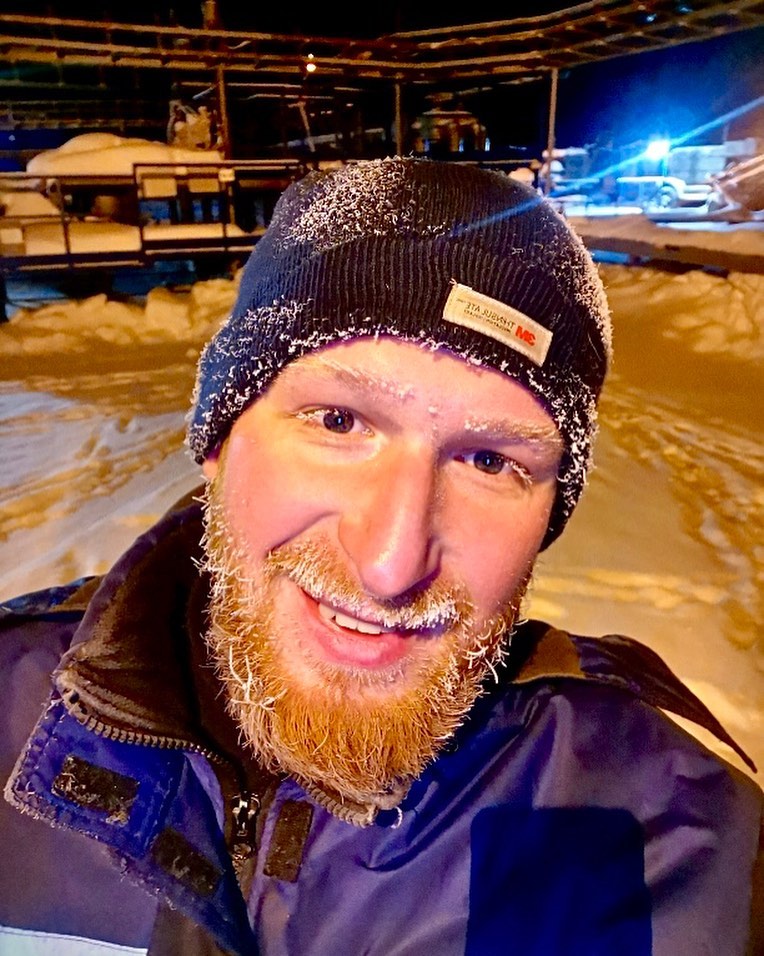Ох… очень давненько меня нигде не было😂
Всем привет! У нас что-то холодно! А у Вас как?) #одинмокрый #север #тундра