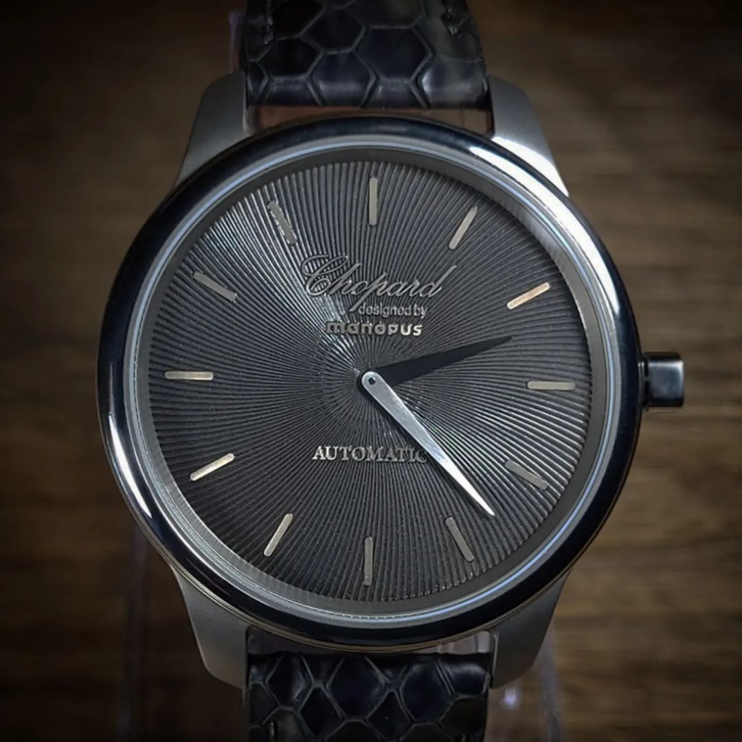 Часы с автоматическим механизмом Chopard (universal cal.2-66) 1960-е годы.  Невероятно элегантные, тонкие и легкие. Титан.