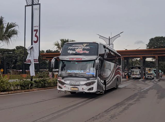 dezvelyzsky в LOOKY. #marita,#nonratu,#tmii,#hunting,#galerybus,#busmania,#pariwisata,#basuriv3,#jetbus3shd. Non Ratu👑

Taman mi...