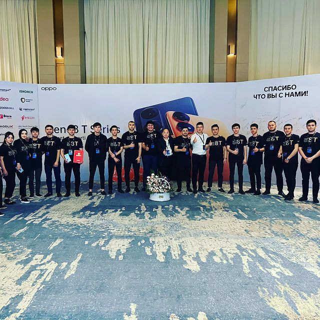 baqoyev_sh в LOOKY. #oppo,#working,#tashkent. OPPO team #oppo #wor...