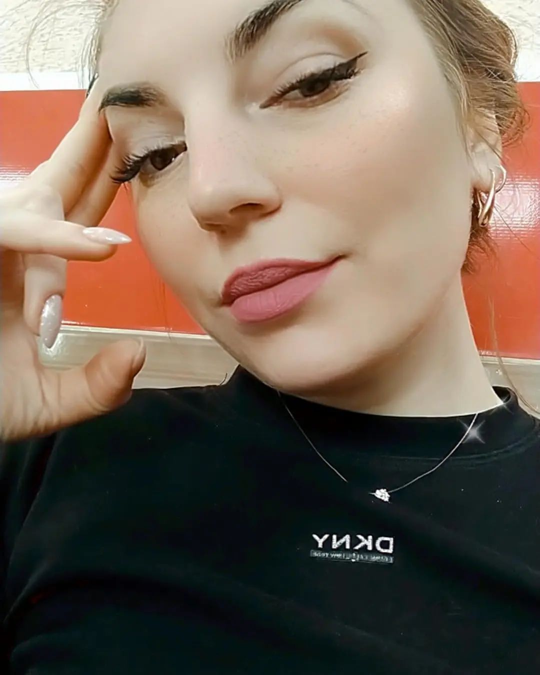 ekaterina.velikay in LOOKY. . null