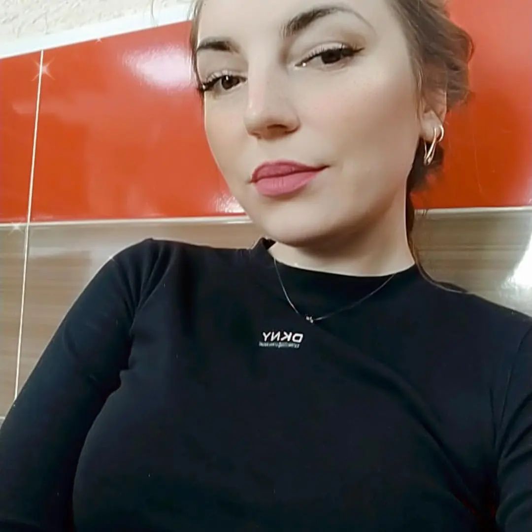 ekaterina.velikay in LOOKY. . null