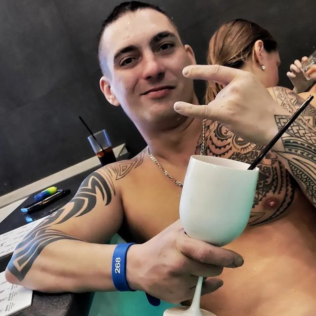 i.am.denispopov в LOOKY. . null