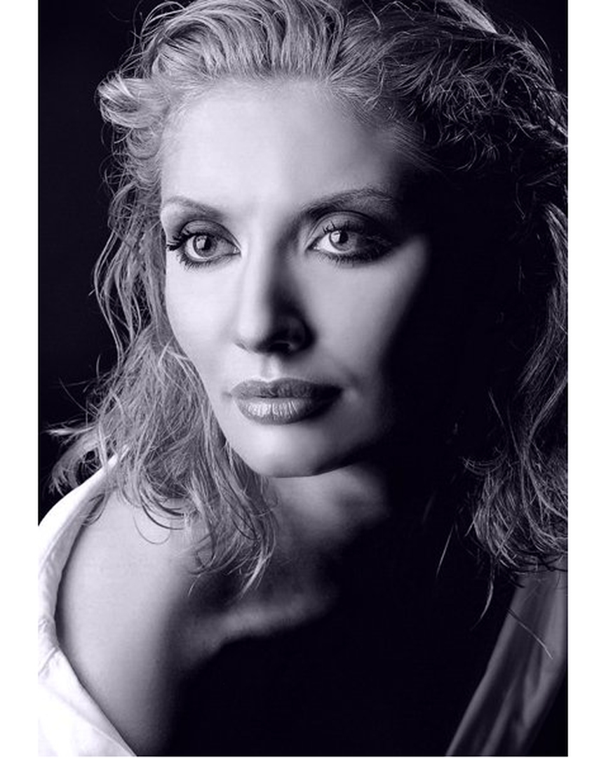 Когда вы снимаете людей в цвете, вы фотографируете их одежду.
Но когда вы переключаетесь на черно-белую фотографию — вы запечатлеваете их душу.
Приглашаю на фотосъёмку. Самая большая интерьерная фотостудия Подмосковья - Студия Контраст. 2 больших зала, более 30 локаций. Съёмка 1 час - 5.000 рублей.
В эту цену включено: Съёмка - 100 кадров. На руки Вы получаете всю съёмку и 5 обработанных кадров по вашему желанию. Подписчикам СКИДКА 10%
Фотограф Егоров, Коломна, Окский проспект, 38
Телефоны для записи на фотосессию: +7 (985) 774-02-59 studio-kontrast.ru
Парочный сертификат на фотосессию в нашей фотостудии – прекрасный подарок - для любого на памятную дату! Просто купите подарочный сертификат на фотосессию в наших филиалах.
А также Вы можете получить вот такие услуги.
Фотографирование на документы.
Печать фотографий.
Печать на холсте. (Плотер ширина печати 110 см.)
Реставрация фото.
Оцифровка фотоплёнок и видео.
Колорирование.
Фотоколлаж.
Фотомонтаж.
Фотоальбомы.
Своя багетная мастерская.
Изготовление сувенирной продукции (Футболки, Кружки, Значки и т.д.)
Ксерокопия.
Сканирование.
Керамика на памятники.
Коломна, Окский проспект, 1. ФОТОСАЛОН  copyok.ru
Луховицы, ТЦ. Луховицкий Пассаж ул. Пушкина, 151 ФОТОСАЛОН
Зарайск, Октябрьская улица, 4А магазин ДИКСИ 2 этаж ФОТОСАЛОН
Аренда фотостудии: – 1500 рублей час одного зала. – 2000 рублей час двух залов.
#kolomnabeauty #kolomnacity #kolomnakadr #kolomnakremlin
#воскресенск #воскресенскуслуги #зарайск #коломнакремль
#коломнарулит #коломнафотограф #коломнафотосессии
#коломнафотосессия #коломнафотостудия #луховицы
#московскаяобласть #нашеподмосковье #озеры #озёры
#подмосковье #подмосковье360 #подмосковьесегодня
#фотографвегорьевске #фотографвколомне #фотографвоскресенск
#фотографегорьевск #фотографколомна #фотографлуховицы
#фотографозеры #фотостудияколомна