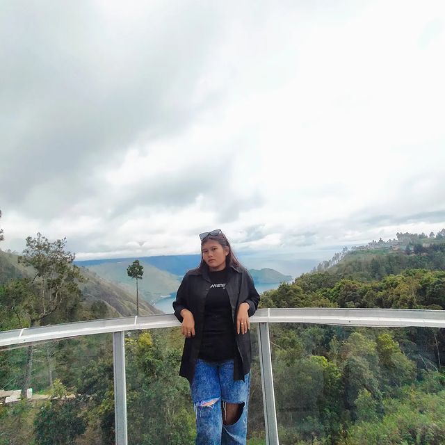 rifkateresiabarus в LOOKY. #zonakaroselebgram,#kalakkarohits,#karoselebgram,#zonakalakkaro,#zonaselebgram_,#zona_Impal,#karonese. Simple🖤🕶️

@zonaka...