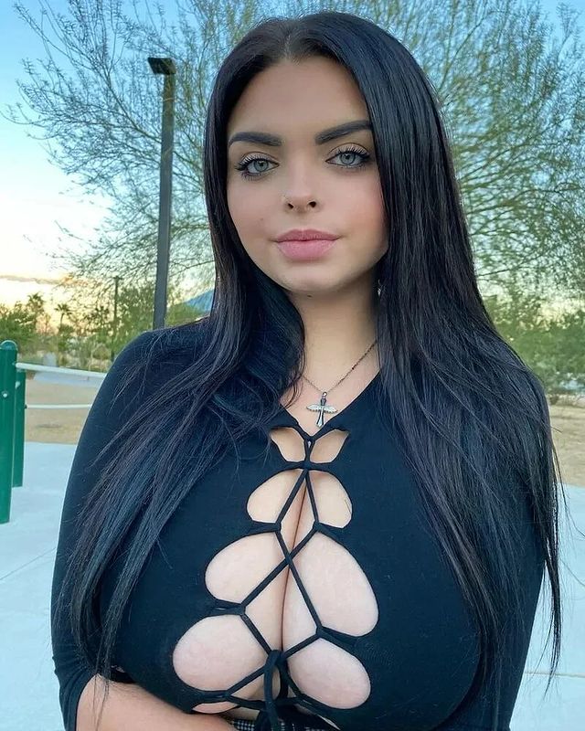 jasmyn2juicyy_fan в LOOKY. #jasmin2juicyy,#kaylee,#sexygirsls,#bustygirls,#hugenaturals. 🖤Say hi if u're hap...