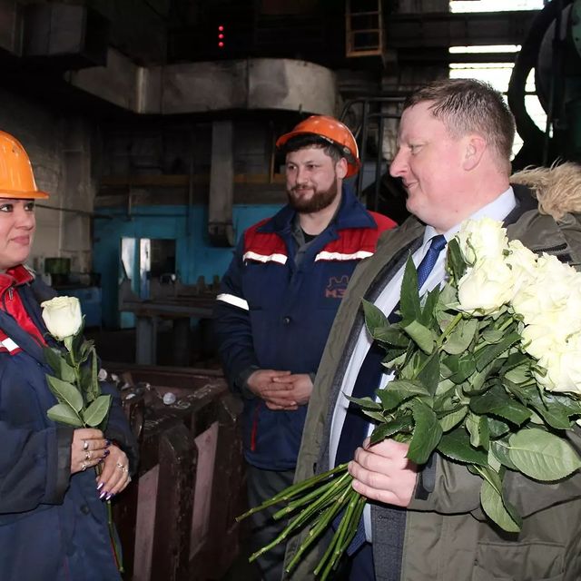dexter_maxvil в LOOKY. . Поздравили с 8 марта...