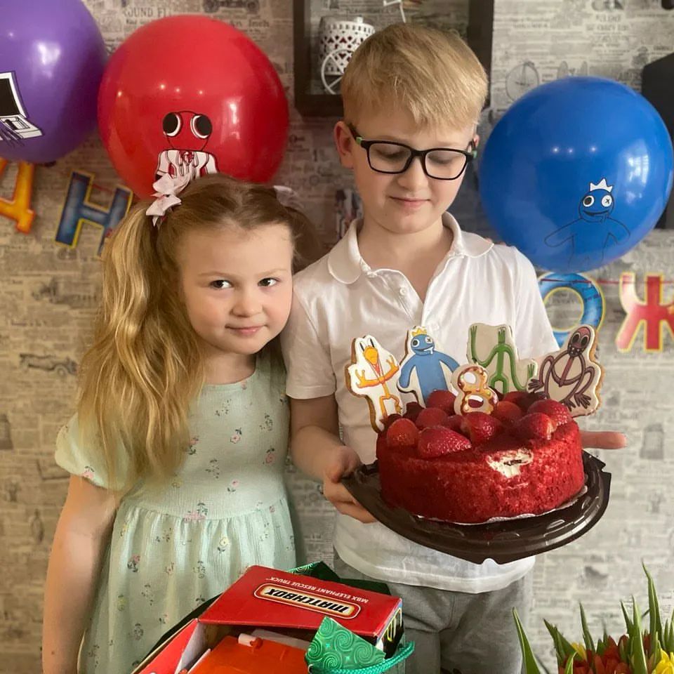 8🎂🥳