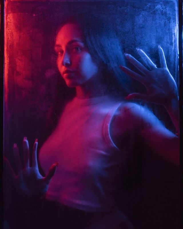 phtash в LOOKY. #phtash,#person,#colour,#lip,#make-up,#model,#neon,#trendy,#violet,#brilliance,#brunette,#cinematic,#colourful,#cosmetics,#cyber,#dancing,#disco,#futuristic,#glitter,#glittering,#glow,#glowing,#goggles,#hipster,#lady,#lamp. #phtash #person #col...