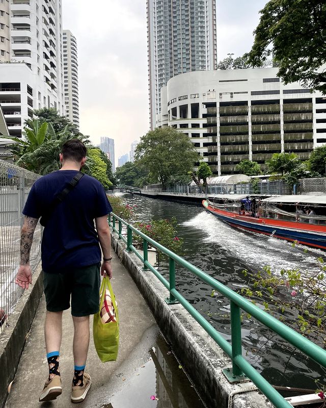 semerindima в LOOKY. #bangkokstreetphotography. Cloudy Bangkok mood....