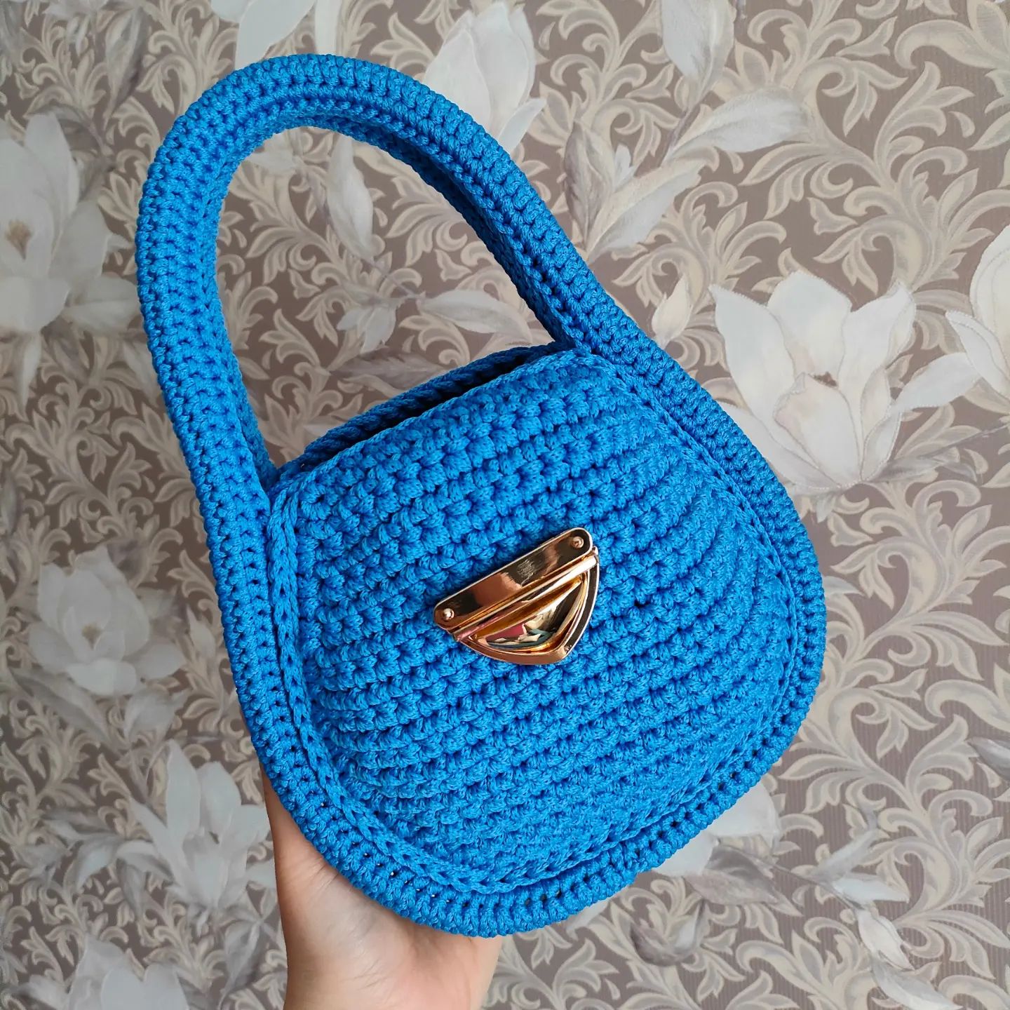 av.guzhova в LOOKY. #crochetpattern,#crochet,#knitting,#knitcord,#вяжемизшнура,#сумкиизшнура,#вязаниекрючком,#вязаныесумки,#сумкикрючком. Ещё в процессе, но т...