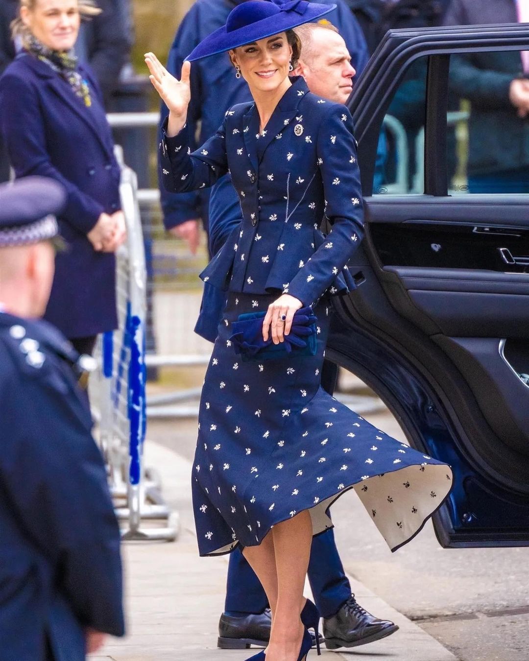 grazia_ru в LOOKY — Кейт Миддлтон умеет вписать тренды в строгий королевский дре
