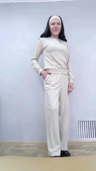 masterskay_yulia в LOOKY. . Костюм из трикотажно...