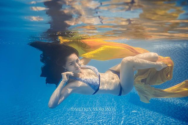 phtash в LOOKY. #person,#artistic,#calmness,#dancer,#dancing,#deep,#dive,#diving,#elegance,#fantasy,#freedom,#graceful,#innocence,#peaceful,#pose,#purity,#relaxation,#serene,#slim,#spa,#swimming,#underwater,#vitality,#wet,#below,#floating,#mermaid,#motion,#sunlight,#undersea. #person #artistic #c...