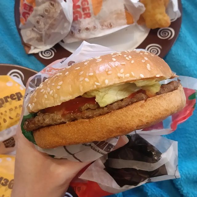 kraupenas в LOOKY. #burgersandfries,#фастфуд,#интуитивноепитаниеэтовкусно,#burgersbae,#burgersofinstagram,#bestburgers,#fastfoodlıfe,#burgersandbeer,#бургеры,#интуитивноепитание,#fastfoodlife. Не могу отказаться о...