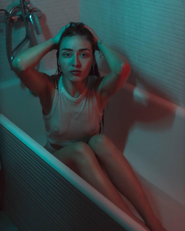 phtash в LOOKY. #person,#cinematic,#colourful,#colours,#cyber,#futuristic,#goggles,#hipster,#lady,#lamp,#lighting,#lip,#make-up,#model,#neon,#round,#sexy,#shot,#stylish,#trendy,#violet,#eyewear,#night,#pretty,#sunglasses. #person #cinematic #...