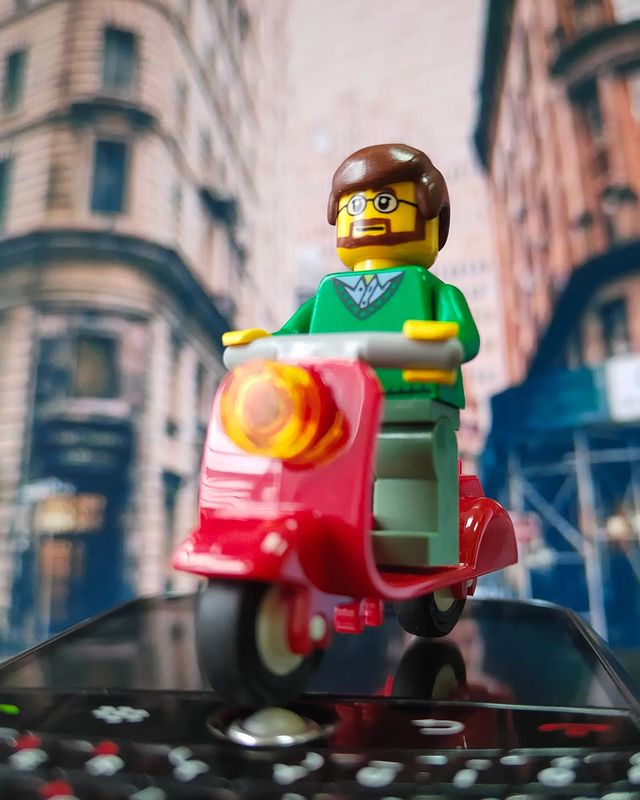 toys_pin в LOOKY. #Lego,#blackberry,#toys,#mobilephotography,#travelphotography,#newyork,#Vespa,#love,#beard,#mytoys,#hipster. Хипстеры ещё есть на...