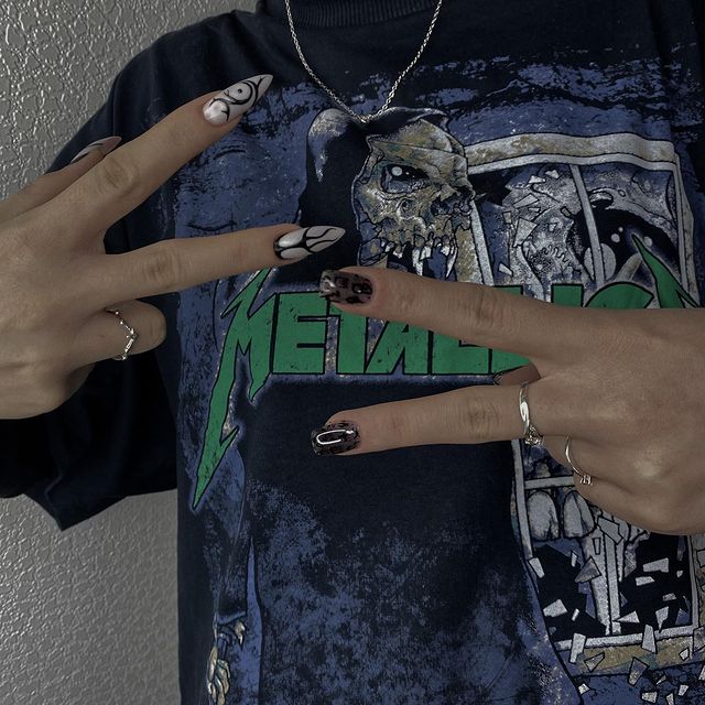 beriatox в LOOKY. #nails,#naildesigns,#nailart,#manicure,#nailartist,#manicurednails,#маникюр,#наращиваниеногтей,#наращивание,#креативноенаращиваниеногтей,#nailsestetica,#esteticnails. Иногда мне хочется в...