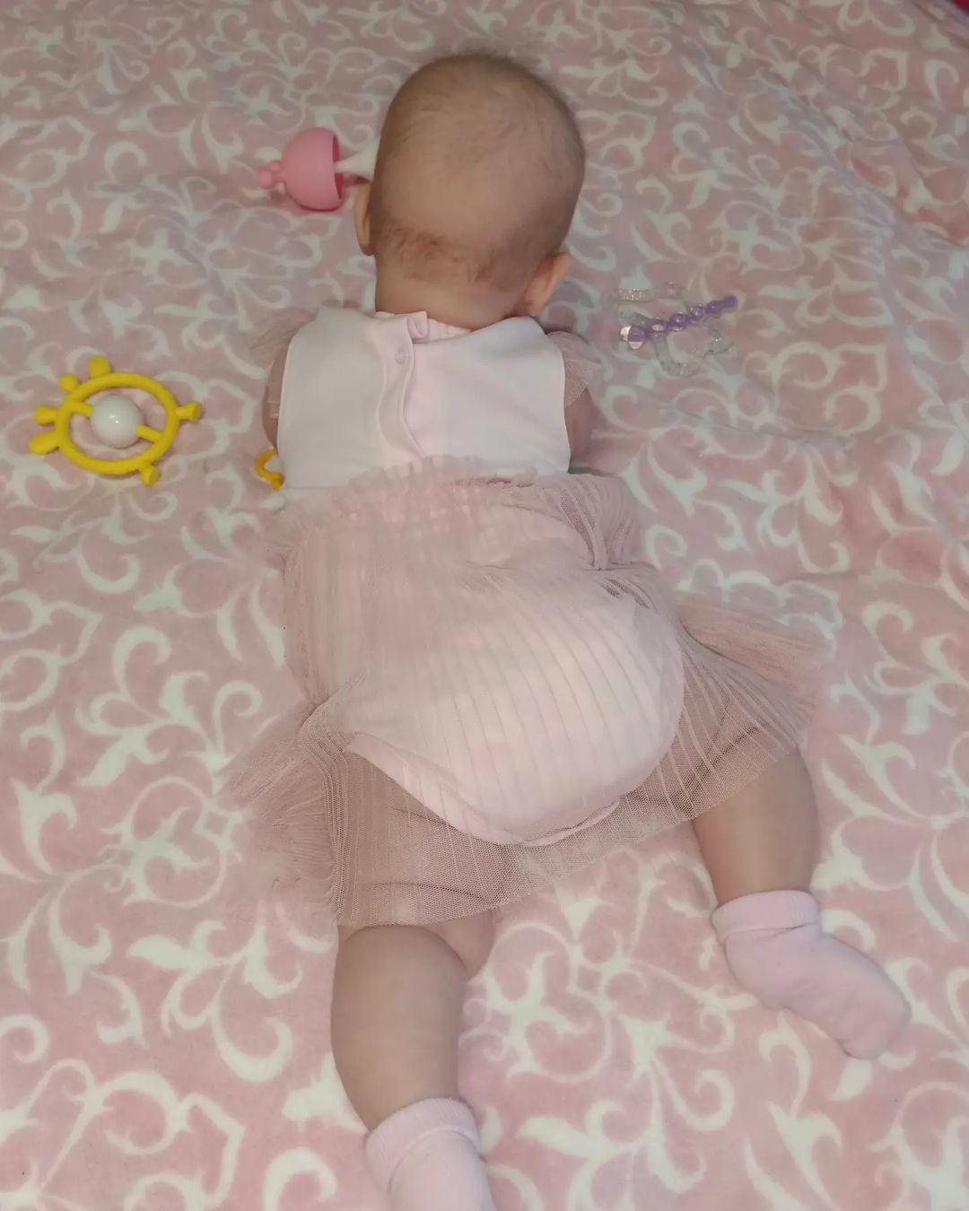 Полгодика до годика 🎈🎊🤱
#сладкиеножки
#маминпирожок
#папинабусинка