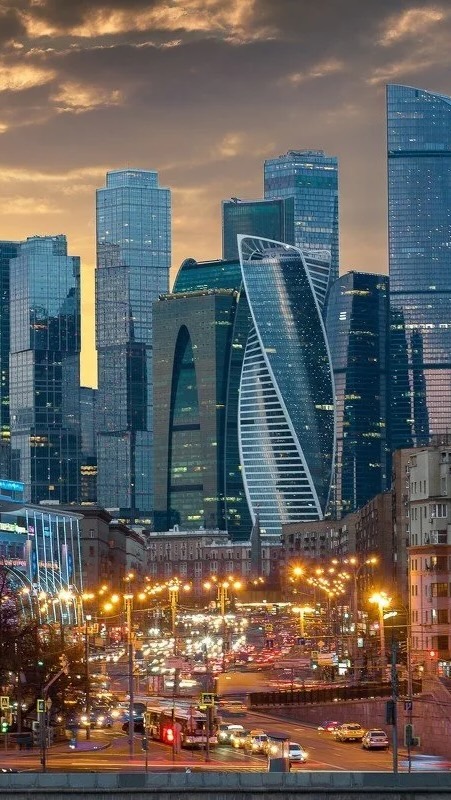 rieltor_maricha в LOOKY. #мыслинаночь,#москва_сити,#риэлтормосква. «Москва-Сити» - «гор...