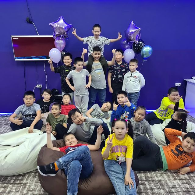 aityyna_bo в LOOKY. #10лет,#юбилейчик,#люблюдолуныиобратно,#Богатыревы. С днем рождения Солн...