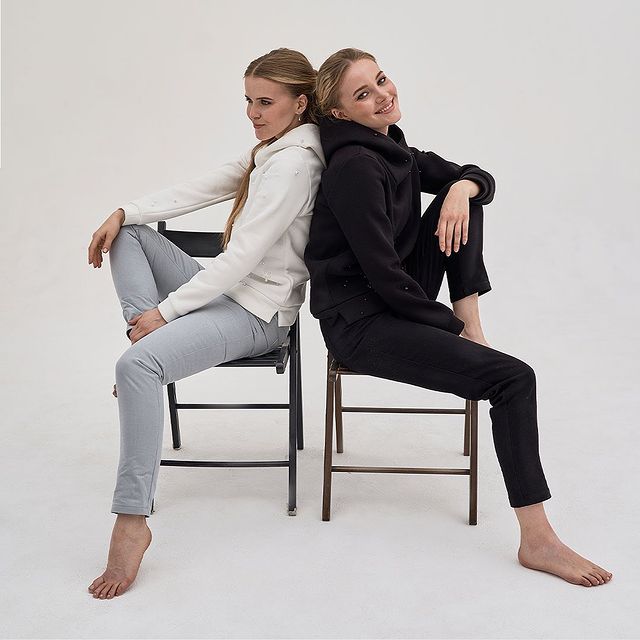 nnbrand_spb в LOOKY. #брендодеждыспб⁣⁣⠀,#женскаяодеждаспб⁣⁣⠀,#ручнаяработа⁣⁣⠀,#одеждапремиум⁣⁣⠀,#джинсы⁣⁣⠀,#парныйlook. 💎 Парный look для с...