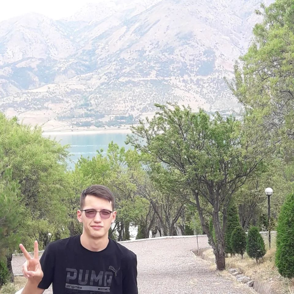 muratov_muhammadali в LOOKY — человек, который умеет делать добро. должен быть готов ко зл