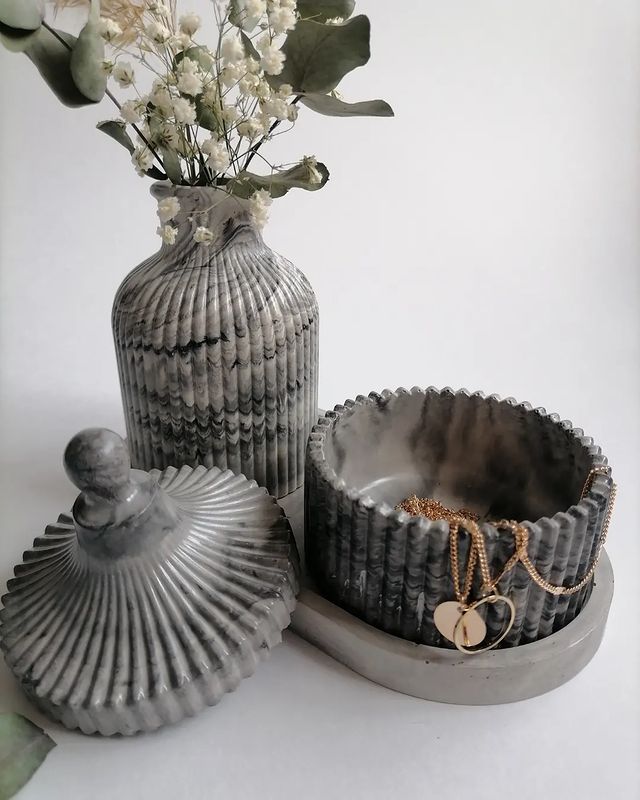 candles_by_dk в LOOKY. #гипсоваяподставка,#гипс,#вазадлясухоцветов,#шкатулкадляукрашений. Набор в наличии

Ова...