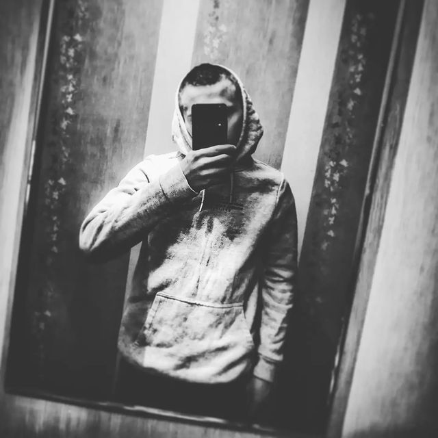 rakhmatudenis в LOOKY. . null