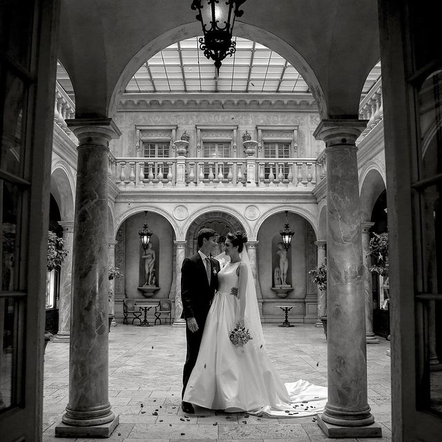 anastasiajes.wed в LOOKY. #photographerAnastasiaJes,#москва,#свадьбамосква,#свадьбавмоскве,#свадебныйфотографмосква,#фотографмосква,#фотографнасвадьбу,#свадебныйфотограф. Wedding memories🤍
э...