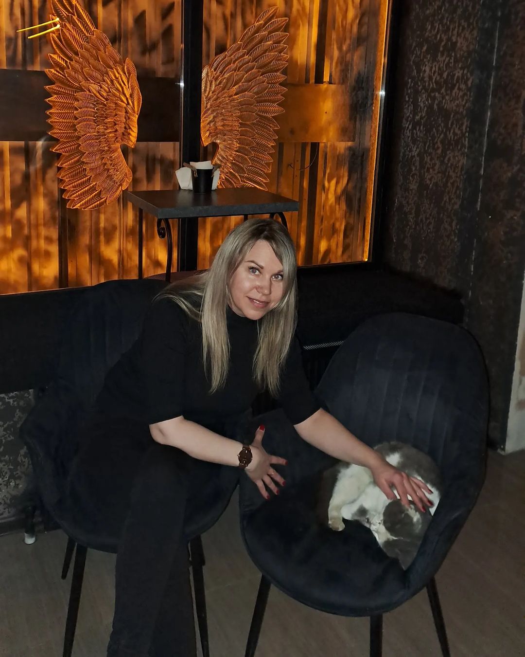 nadezhda_2202_m in LOOKY. . null
