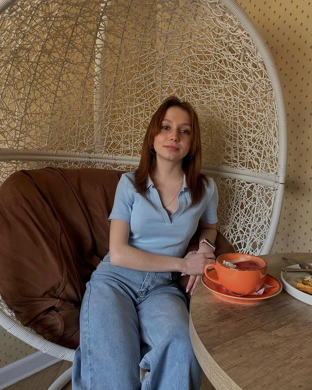 dari_darinka в LOOKY. #photo#coffeebreak#coffee#freetime#girl#cup#coffeelover#coffeetime#coffeeholic#icecream#cute#Izhevsk#Udmurtia#estetica. Coffee break

- Она ...