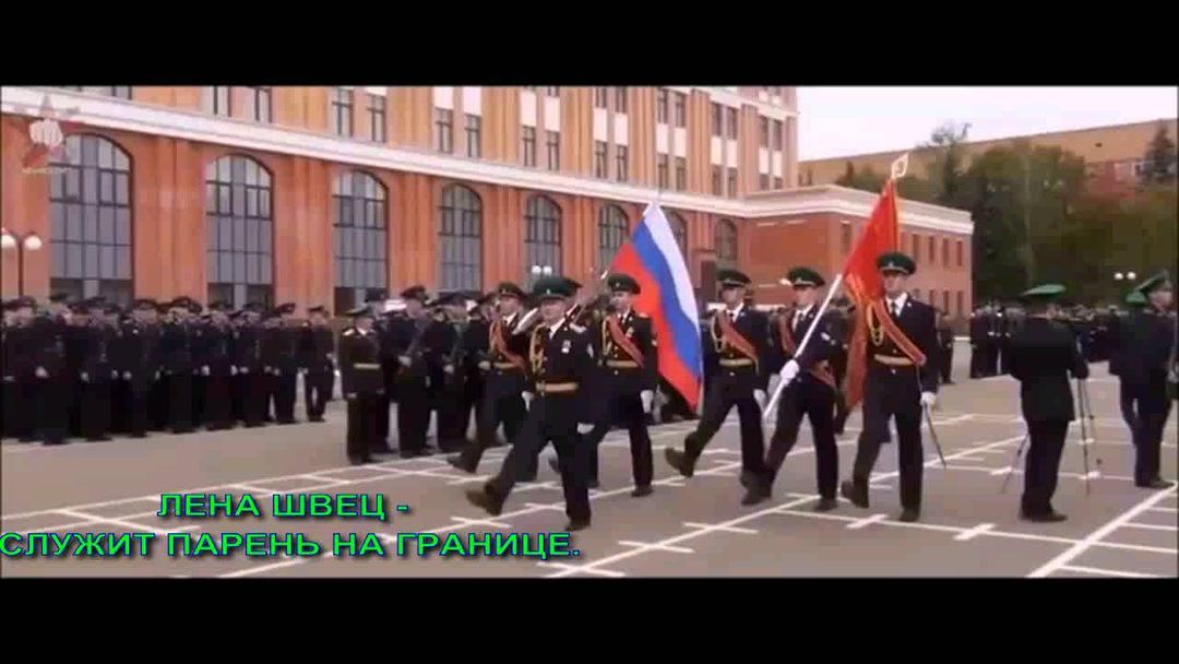 e_shvec в LOOKY. #ленашвец,#ленашвецавторисполнитель,#военнаяпесня. Служит парень на гра...