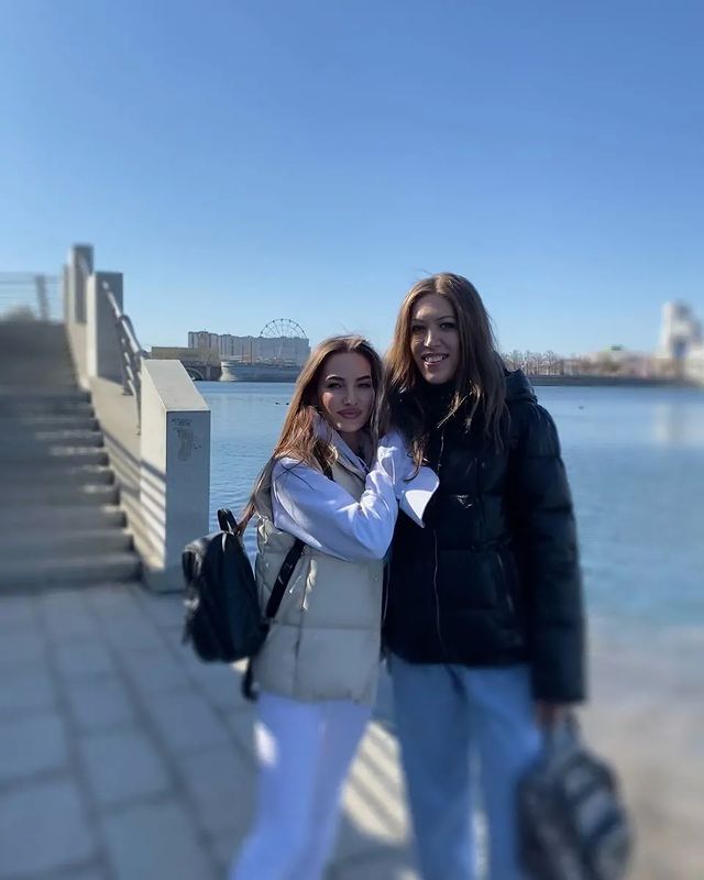 anastasia_bredikhina в LOOKY. . 5.04.2023г
Хороший б...